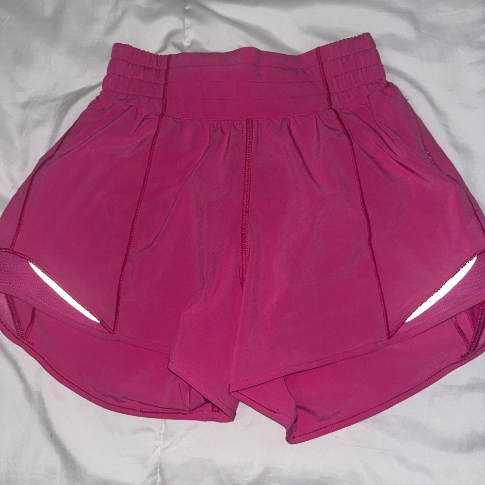 Lululemon Hotty Hots High-Rise Lined 4”